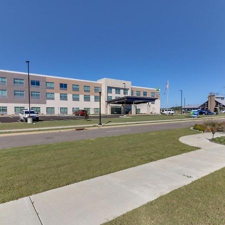 Holiday Inn Express & Suites - Union City By Ihg Exteriör bild