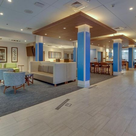 Holiday Inn Express & Suites - Union City By Ihg Exteriör bild