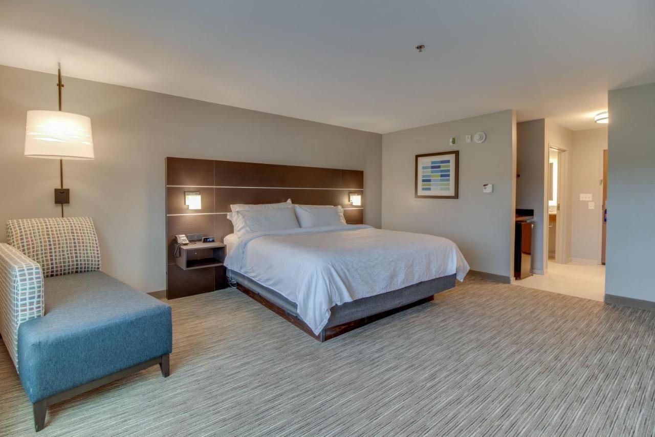 Holiday Inn Express & Suites - Union City By Ihg Exteriör bild