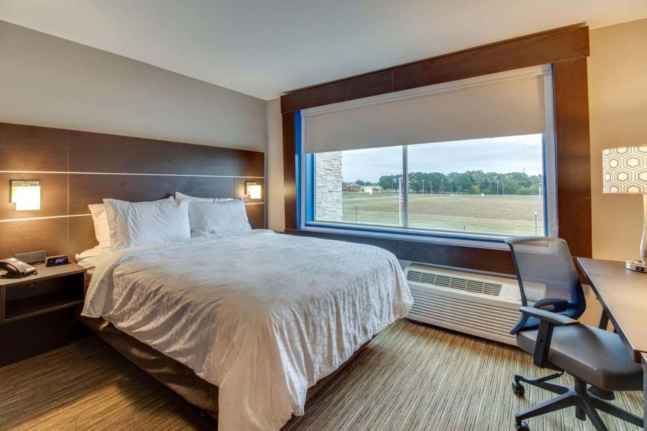 Holiday Inn Express & Suites - Union City By Ihg Exteriör bild