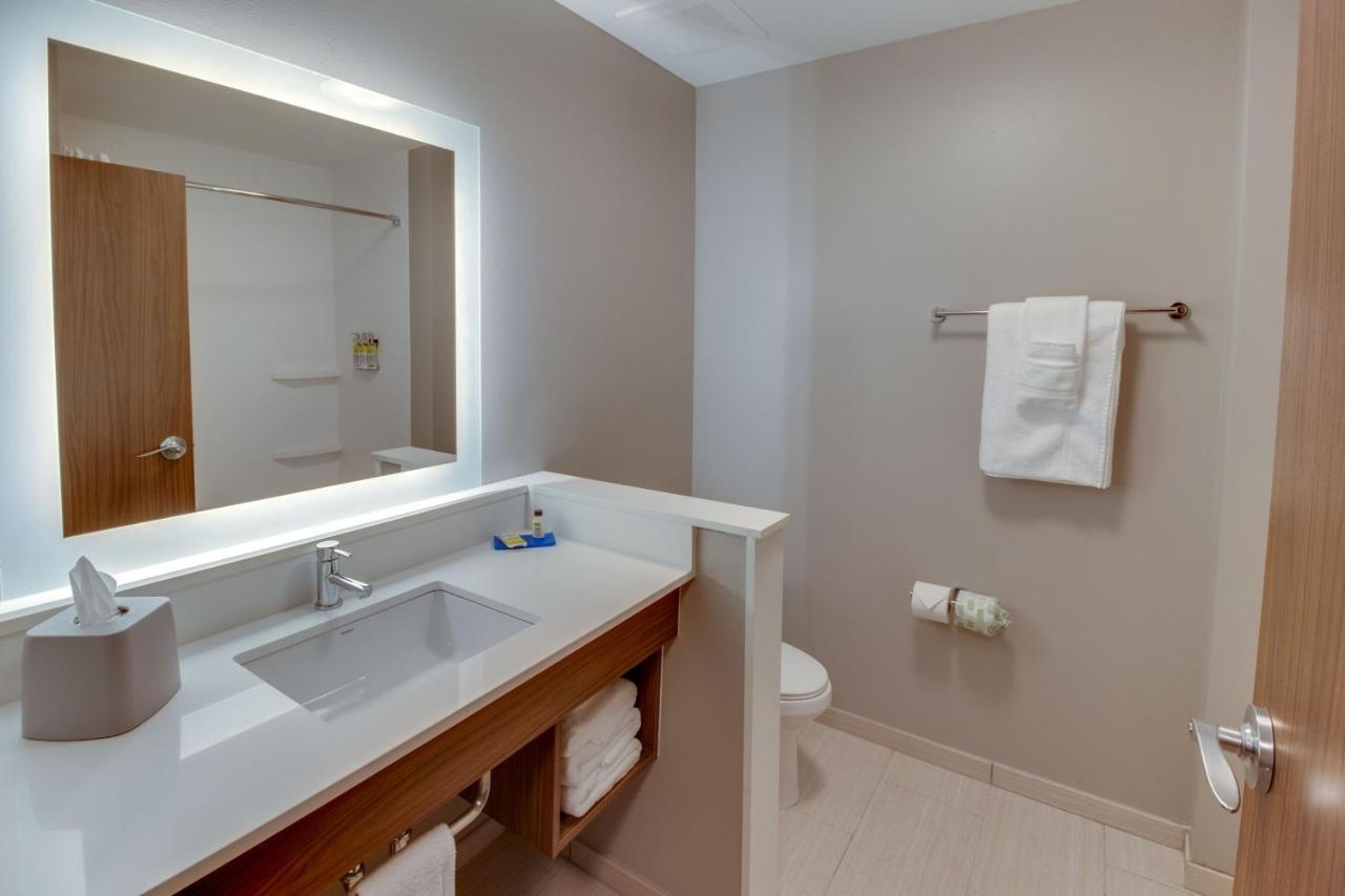 Holiday Inn Express & Suites - Union City By Ihg Exteriör bild