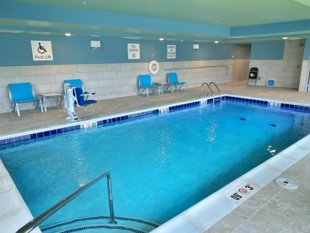 Holiday Inn Express & Suites - Union City By Ihg Exteriör bild