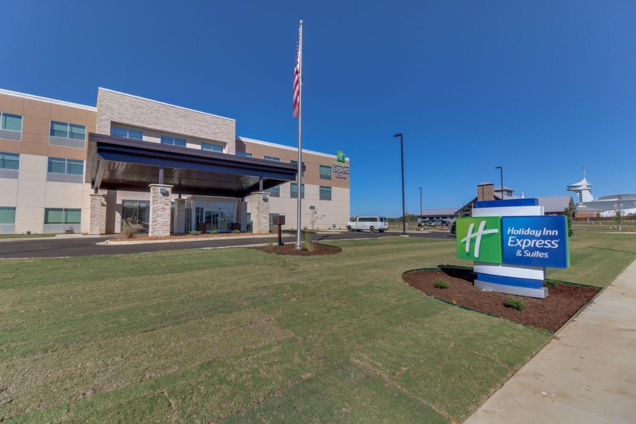 Holiday Inn Express & Suites - Union City By Ihg Exteriör bild