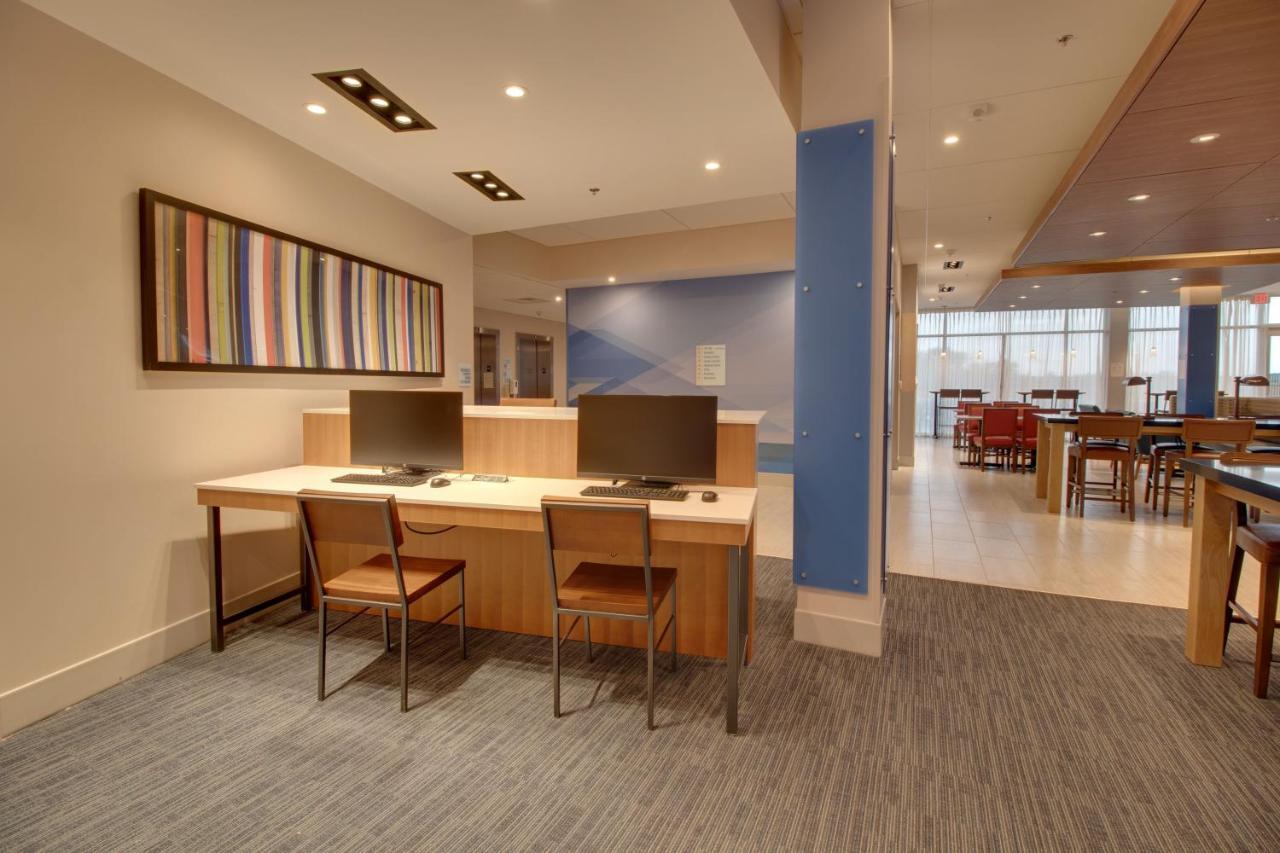Holiday Inn Express & Suites - Union City By Ihg Exteriör bild