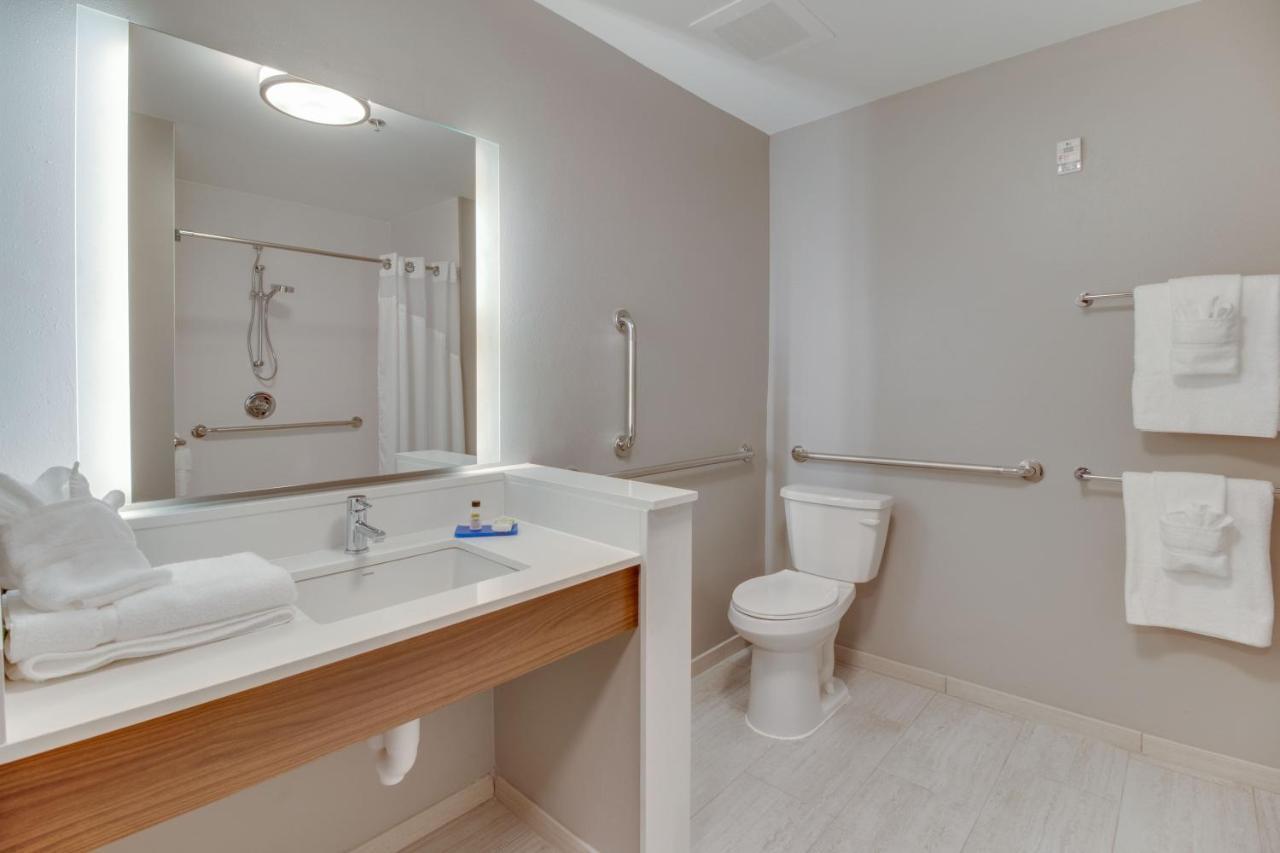 Holiday Inn Express & Suites - Union City By Ihg Exteriör bild
