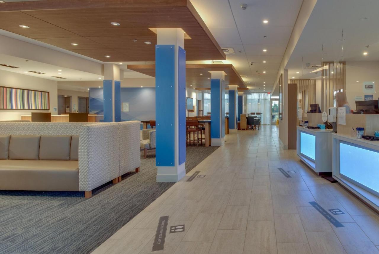 Holiday Inn Express & Suites - Union City By Ihg Exteriör bild